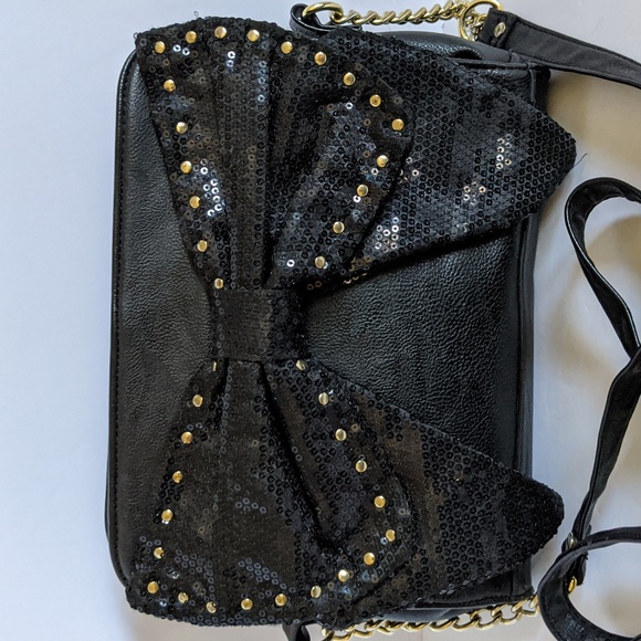 Betsey Johnson Handbags - BETSEY JOHNSON Black Gold Stud Bow Crossbody Bag